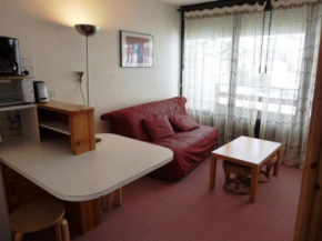 Studio 4 pers avec balcon sur les pistes, parking gratuit, casier à skis et kitchenette aménagée - FR-1-602-32